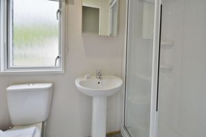 Shower room- click for photo gallery